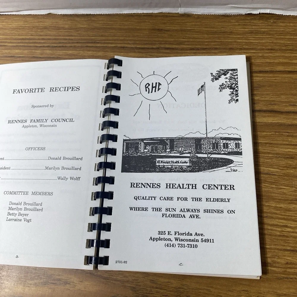 VTG Seasoned With Love Rennes Health Center Appleton Wisconsin Cookbook Comb